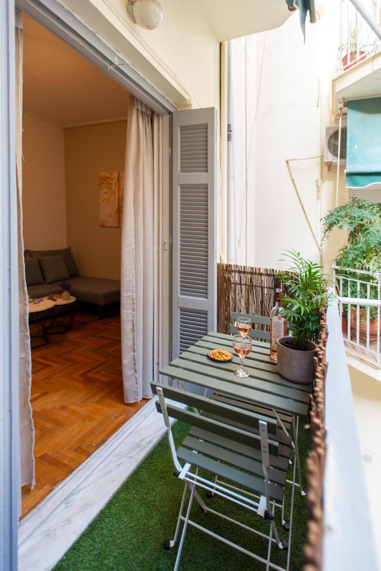 Relax Apartment Under Acropolis Ateny Zewnętrze zdjęcie